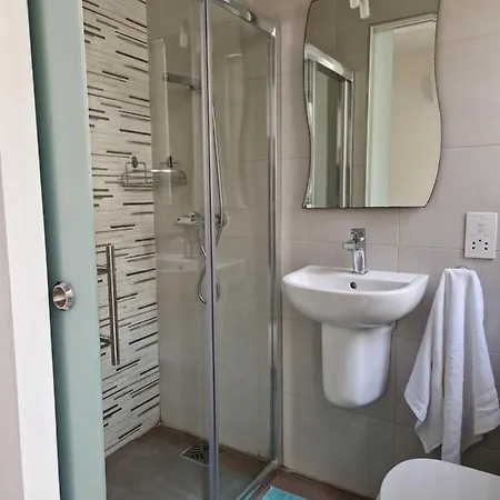 Charm - The Strand Apartamento